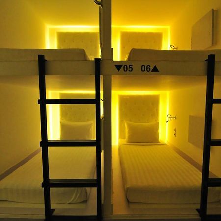 Capsule Hostel Old Batavia Jakarta Extérieur photo