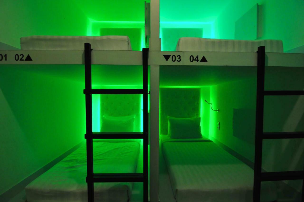 Capsule Hostel Old Batavia Jakarta Extérieur photo