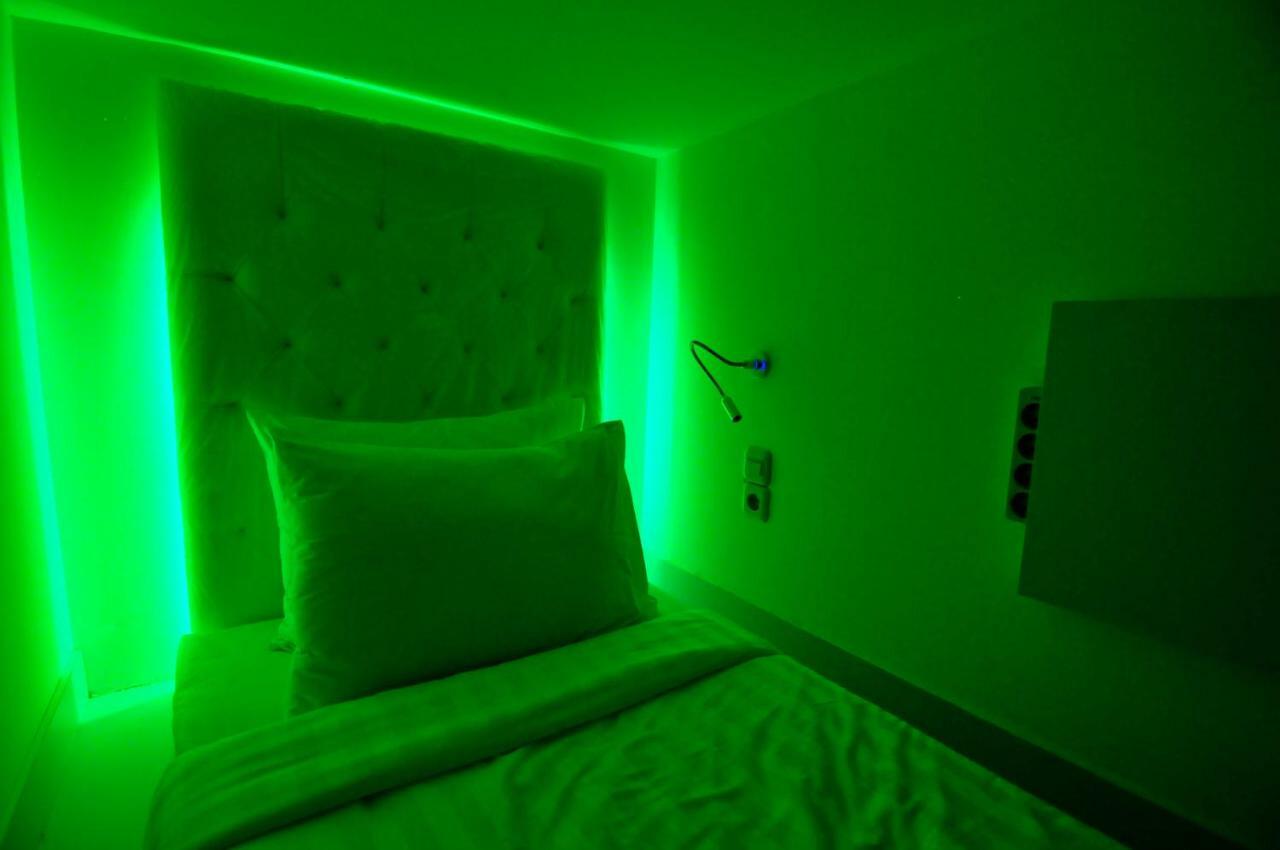 Capsule Hostel Old Batavia Jakarta Extérieur photo